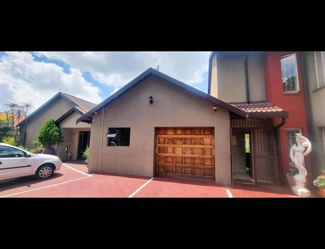 BUSINESS FOR SALE IN ELDORAIGNE